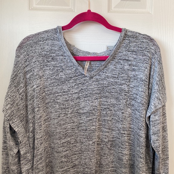Color Thread Grey Shirt - Picture 3 of 10